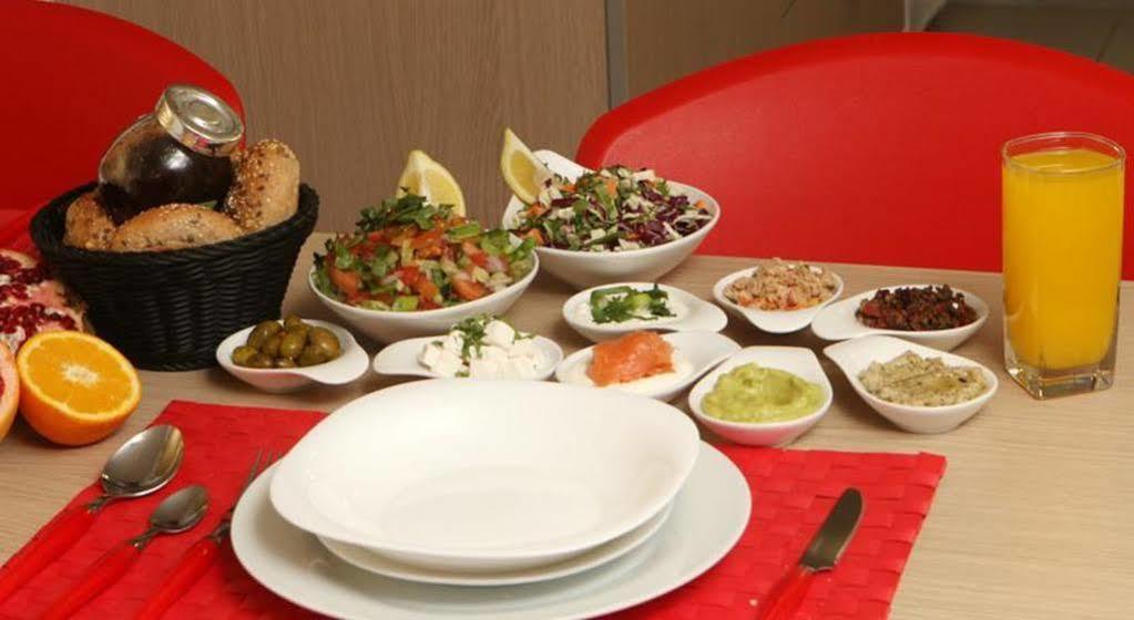 Levontine 14 Aparthotel Haifa Buitenkant foto